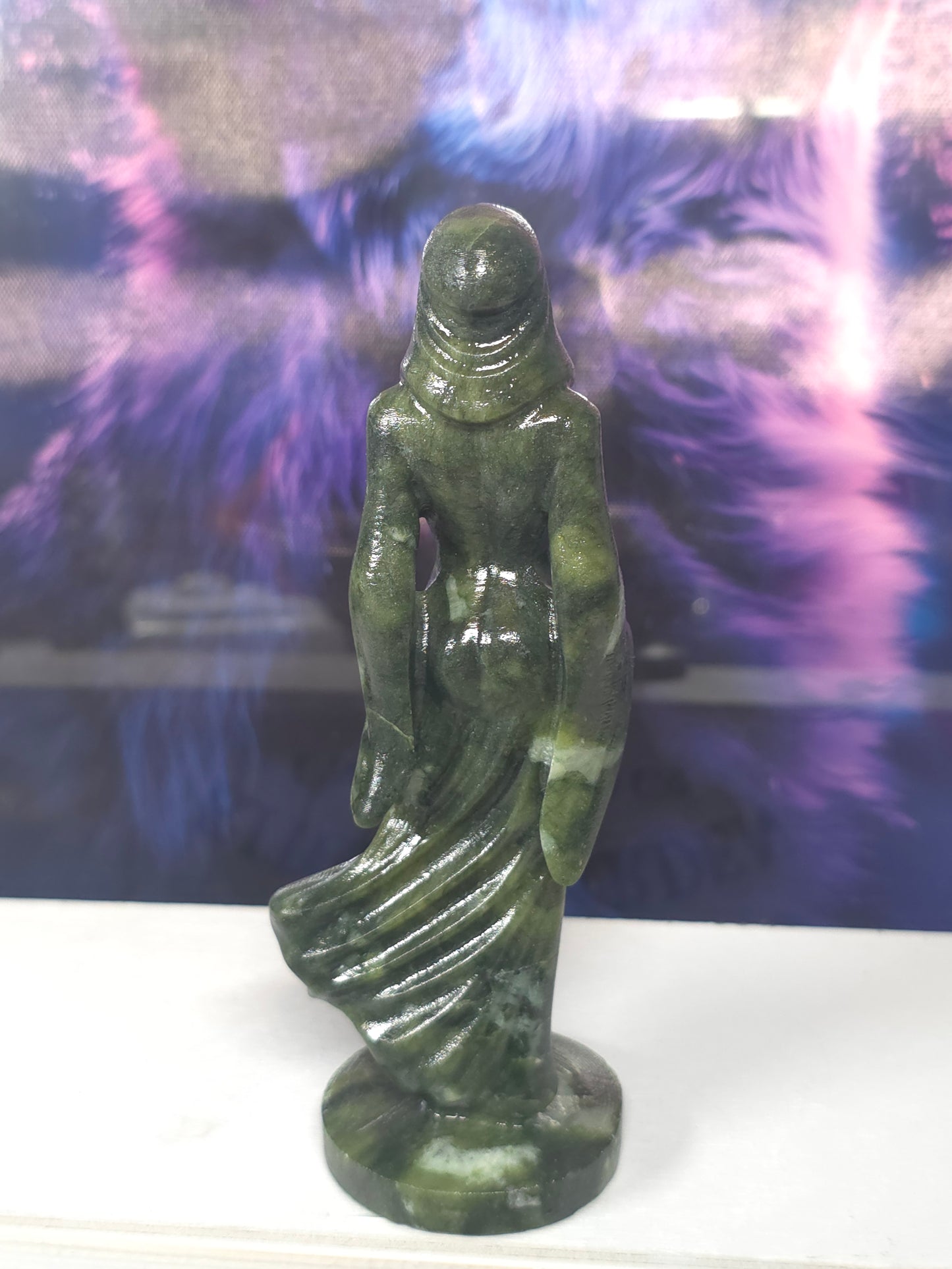 Serpentine jade ghost lady elegance