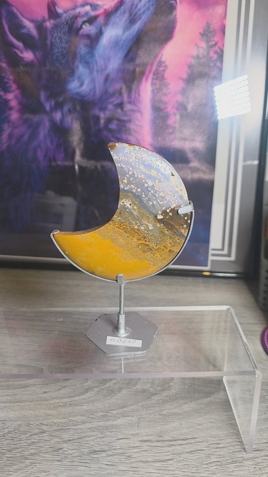 Indonesian Agate Crescent Moon with Natural Druzy