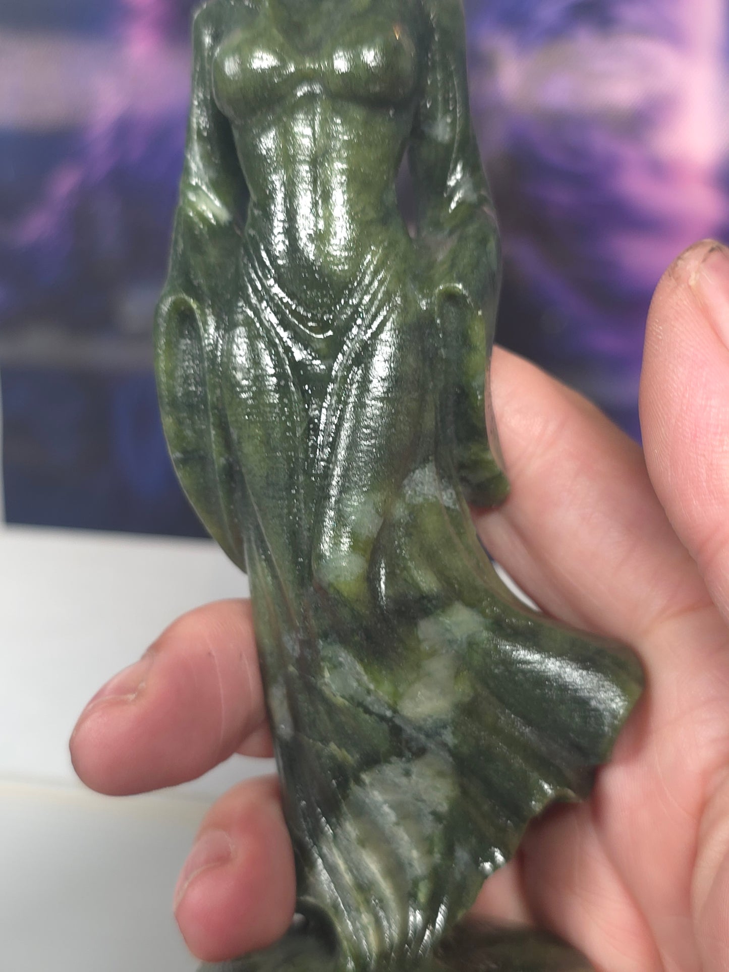 Serpentine jade ghost lady elegance