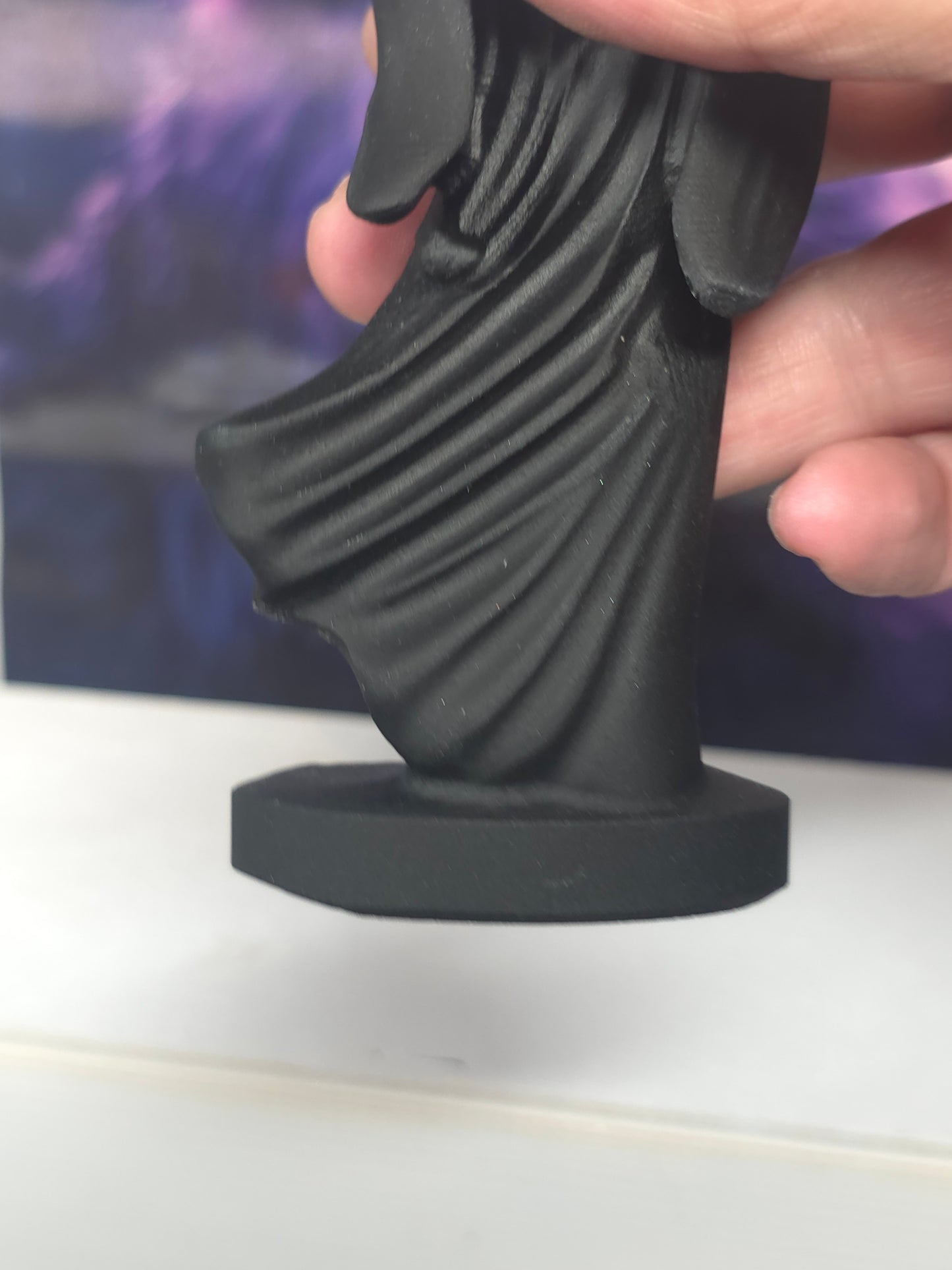 Black obsidan ghost lady elegance