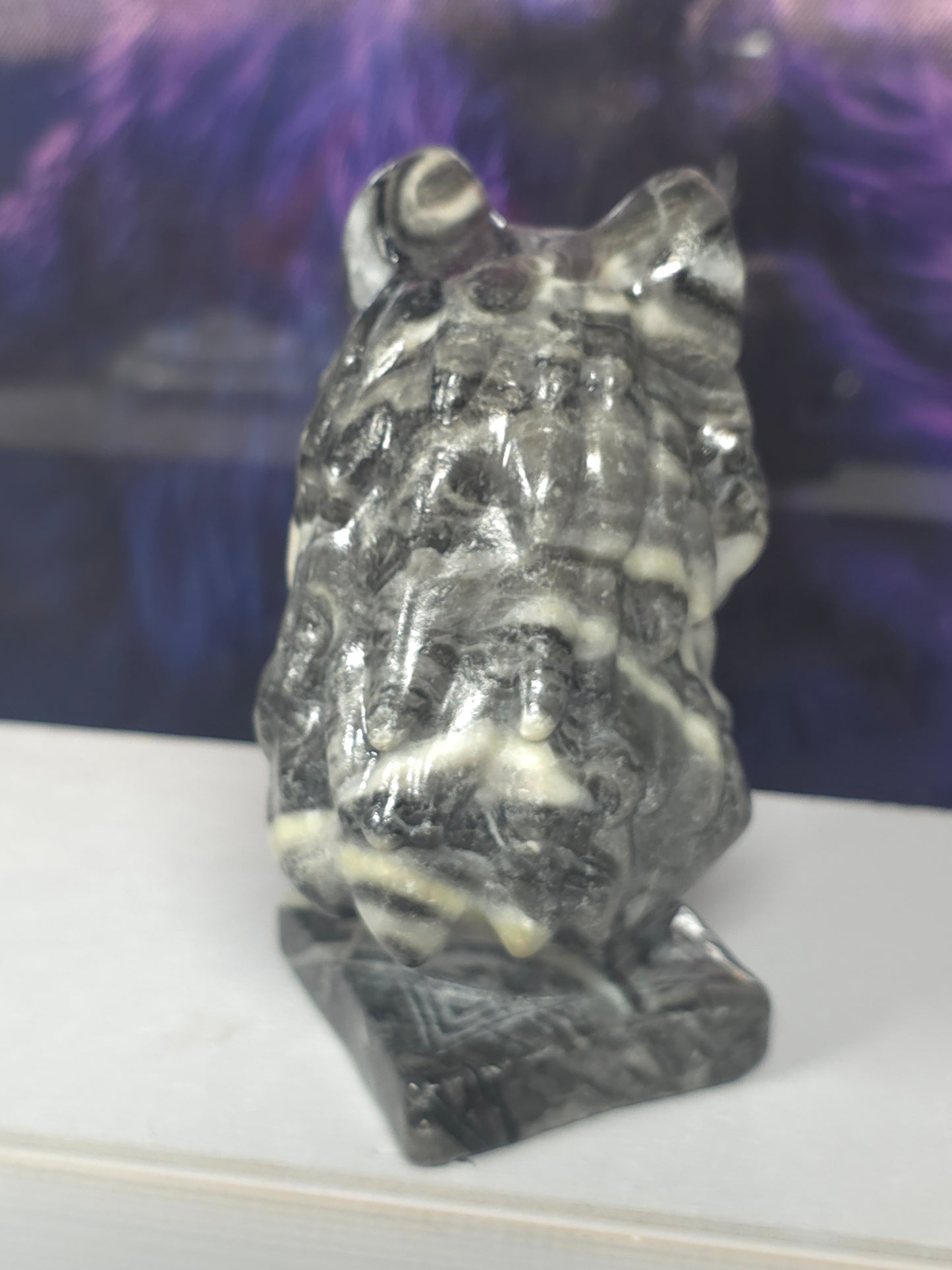 Marlke zebra jasper  large wolf bust 598grams