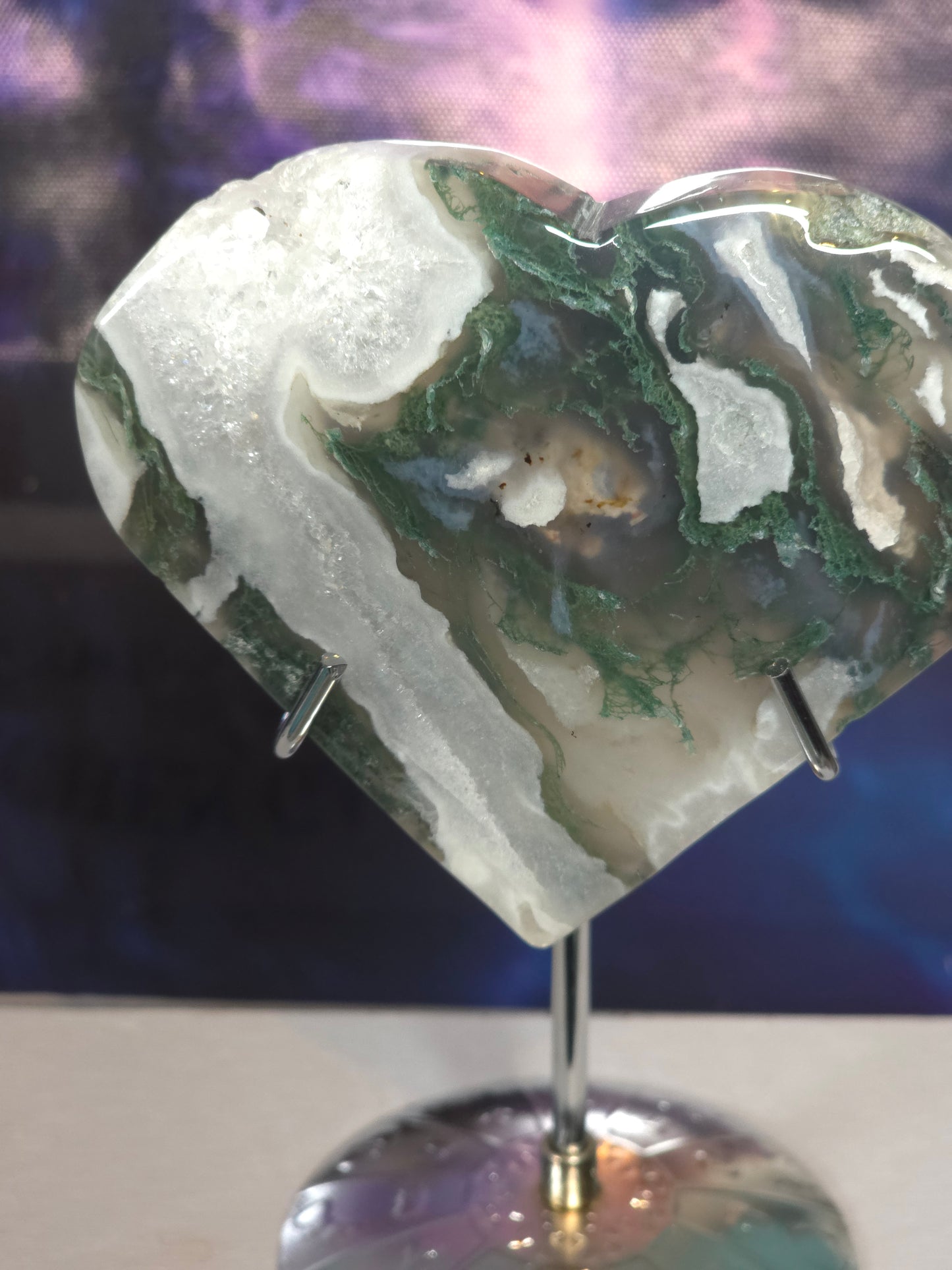 Moss agate heart on stand