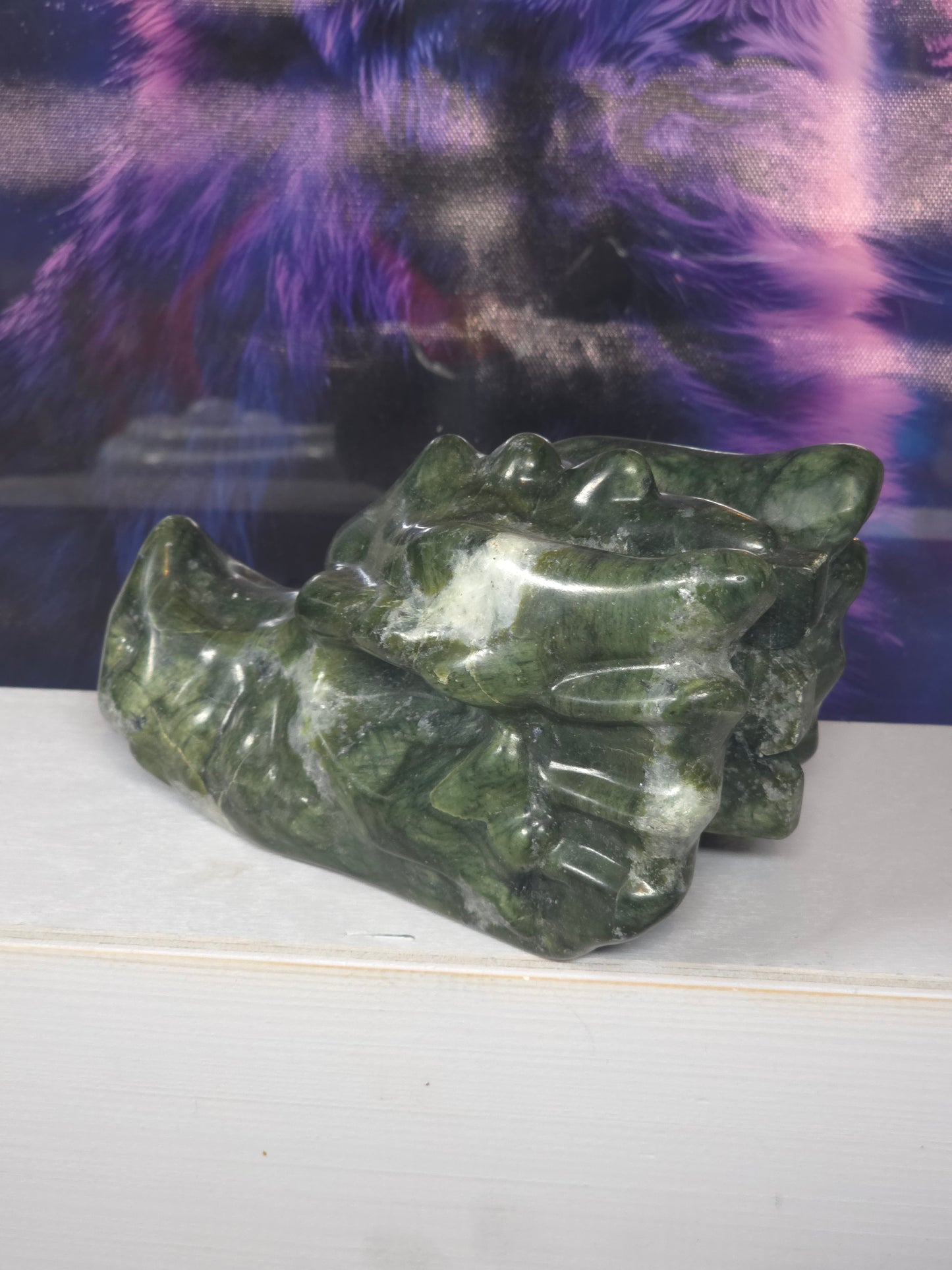 Serpentine jade dragons head 1kg