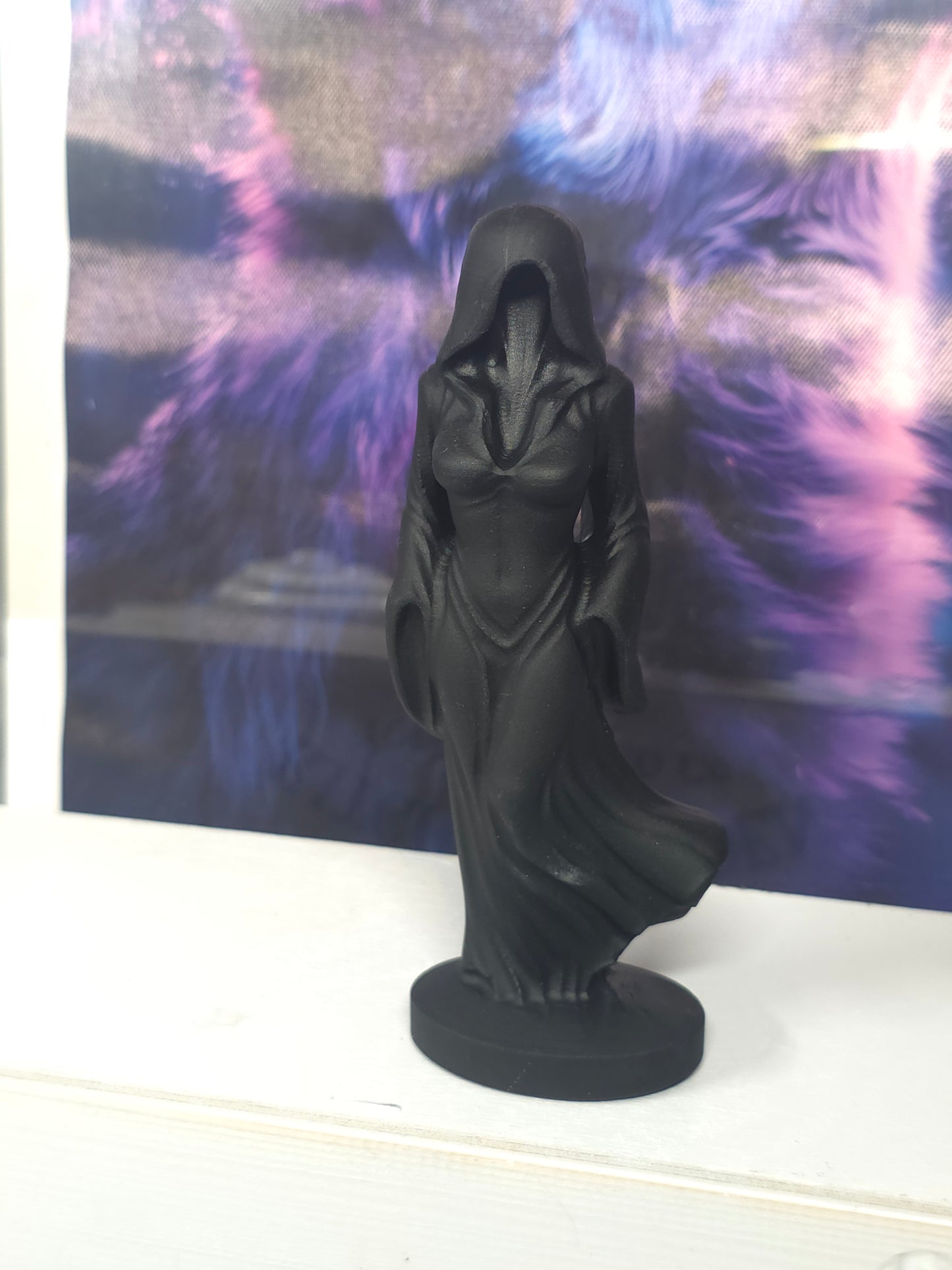 Black obsidan ghost lady elegance