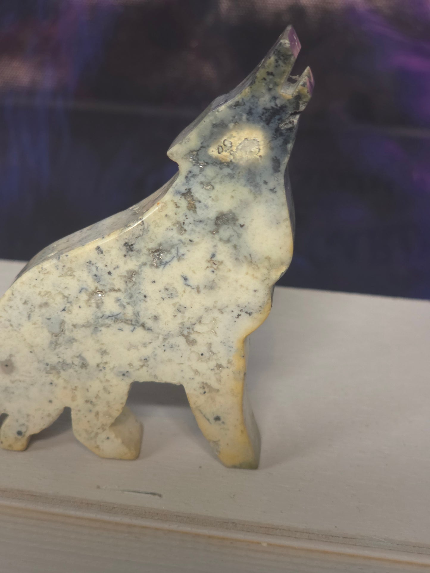 Wolf Indonesia hand carved