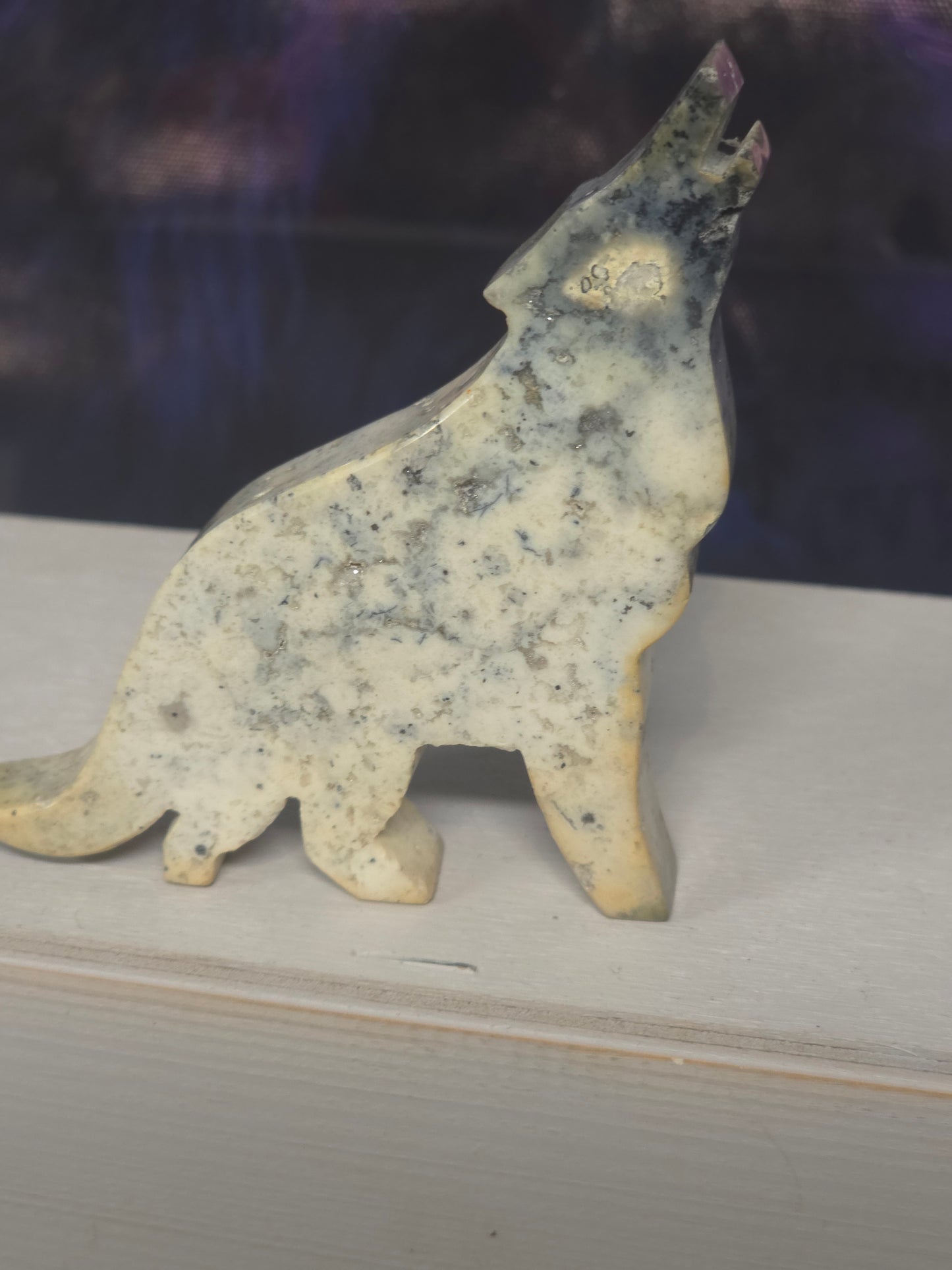 Wolf Indonesia hand carved
