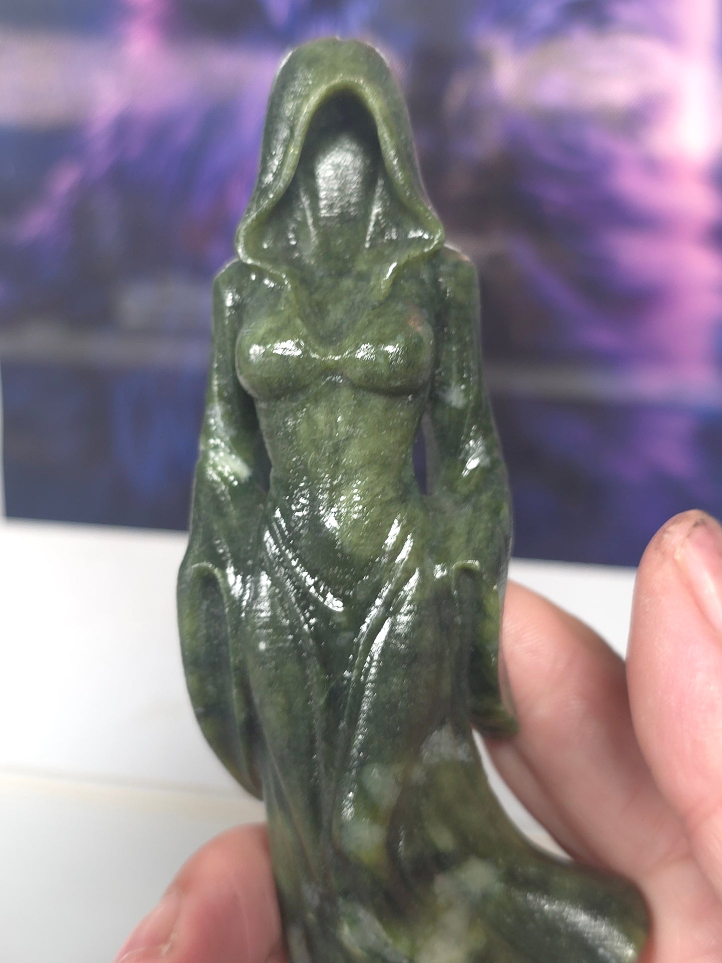 Serpentine jade ghost lady elegance