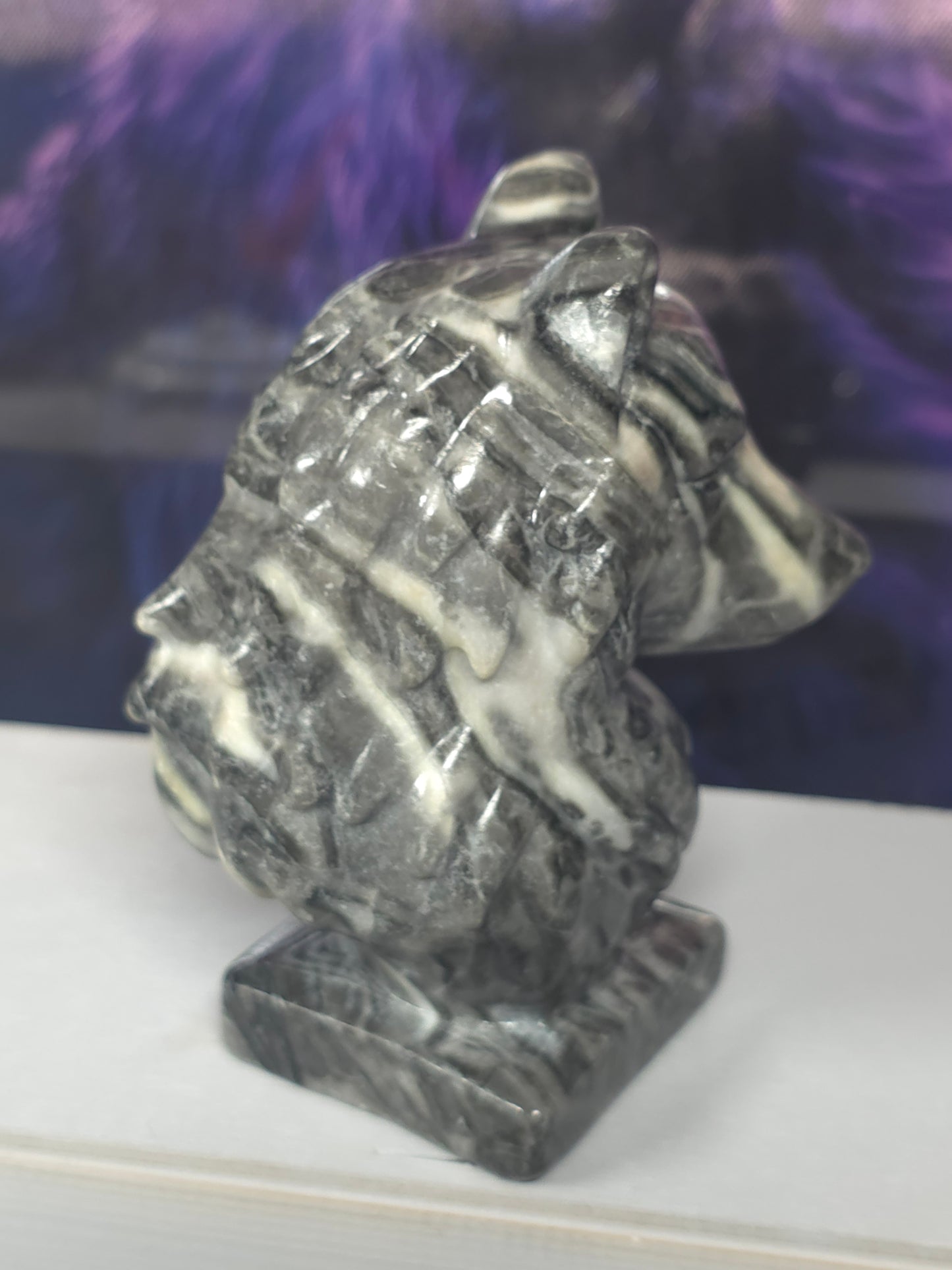 Marlke zebra jasper  large wolf bust 598grams