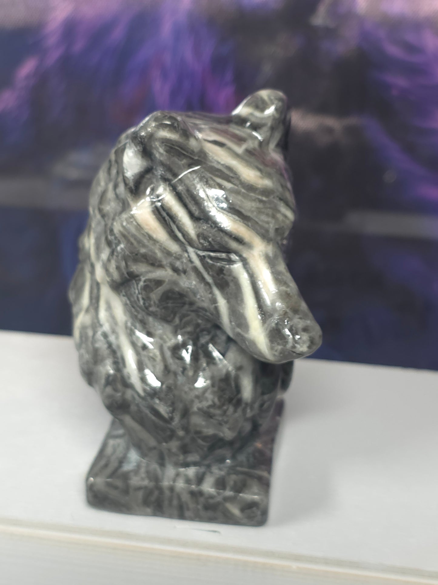Marlke zebra jasper  large wolf bust 598grams