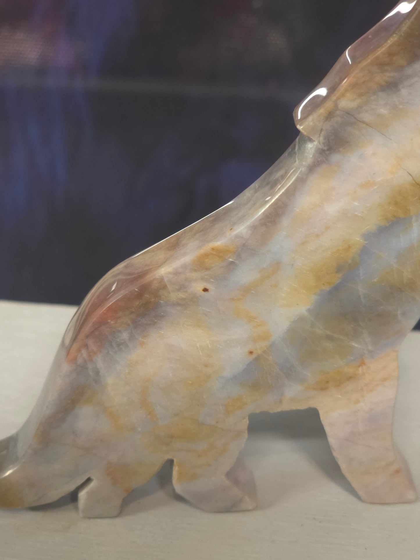 Indonesia wolf carving chalcodony