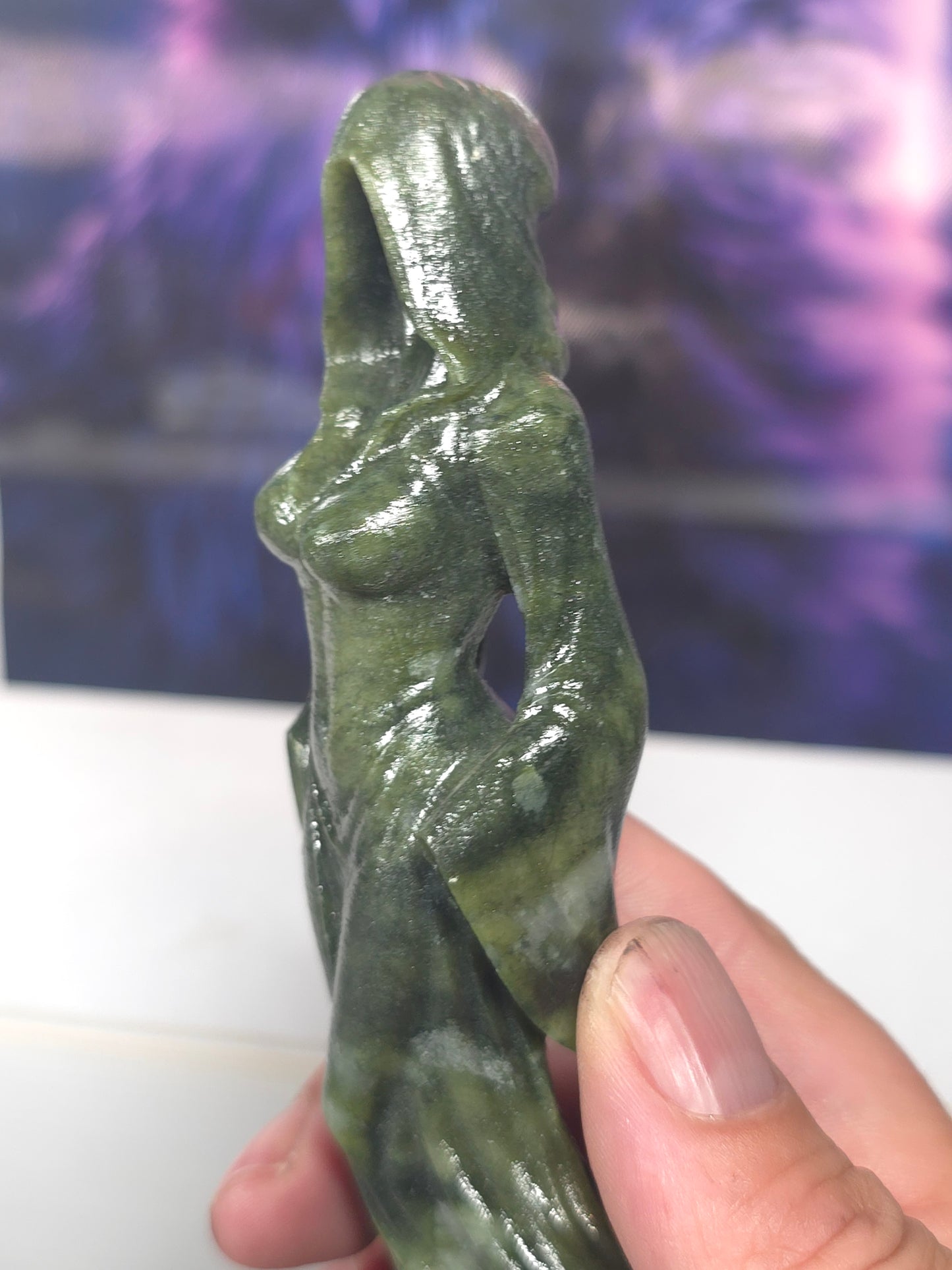 Serpentine jade ghost lady elegance