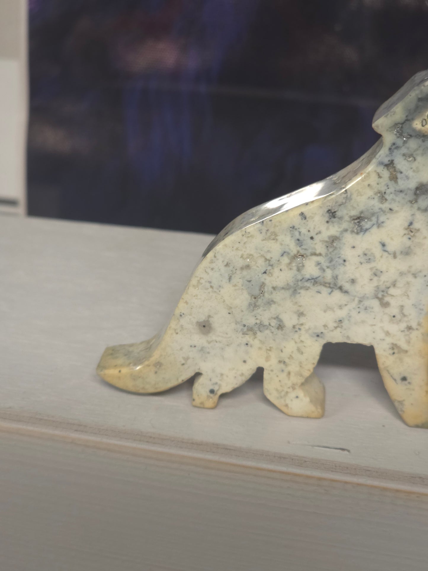 Wolf Indonesia hand carved