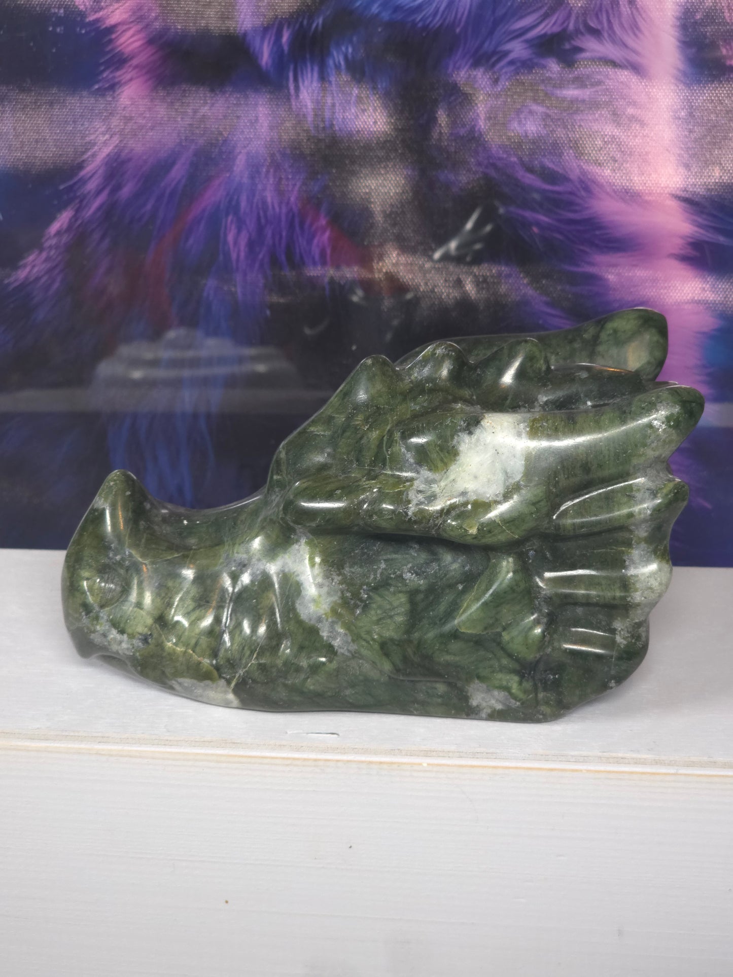 Serpentine jade dragons head 1kg