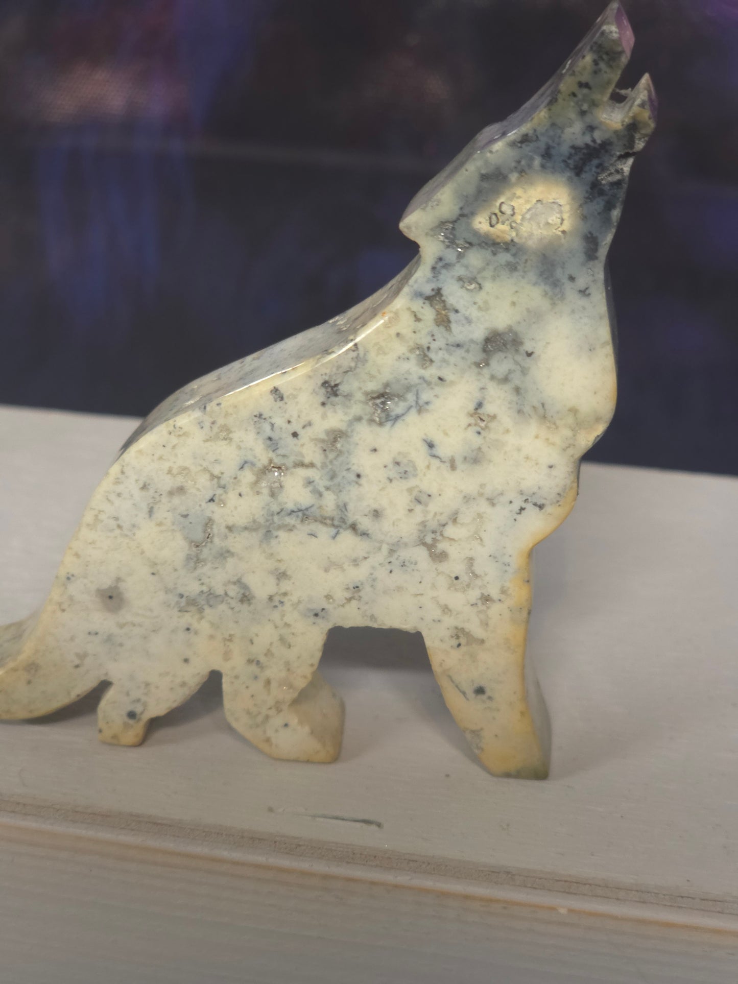 Wolf Indonesia hand carved