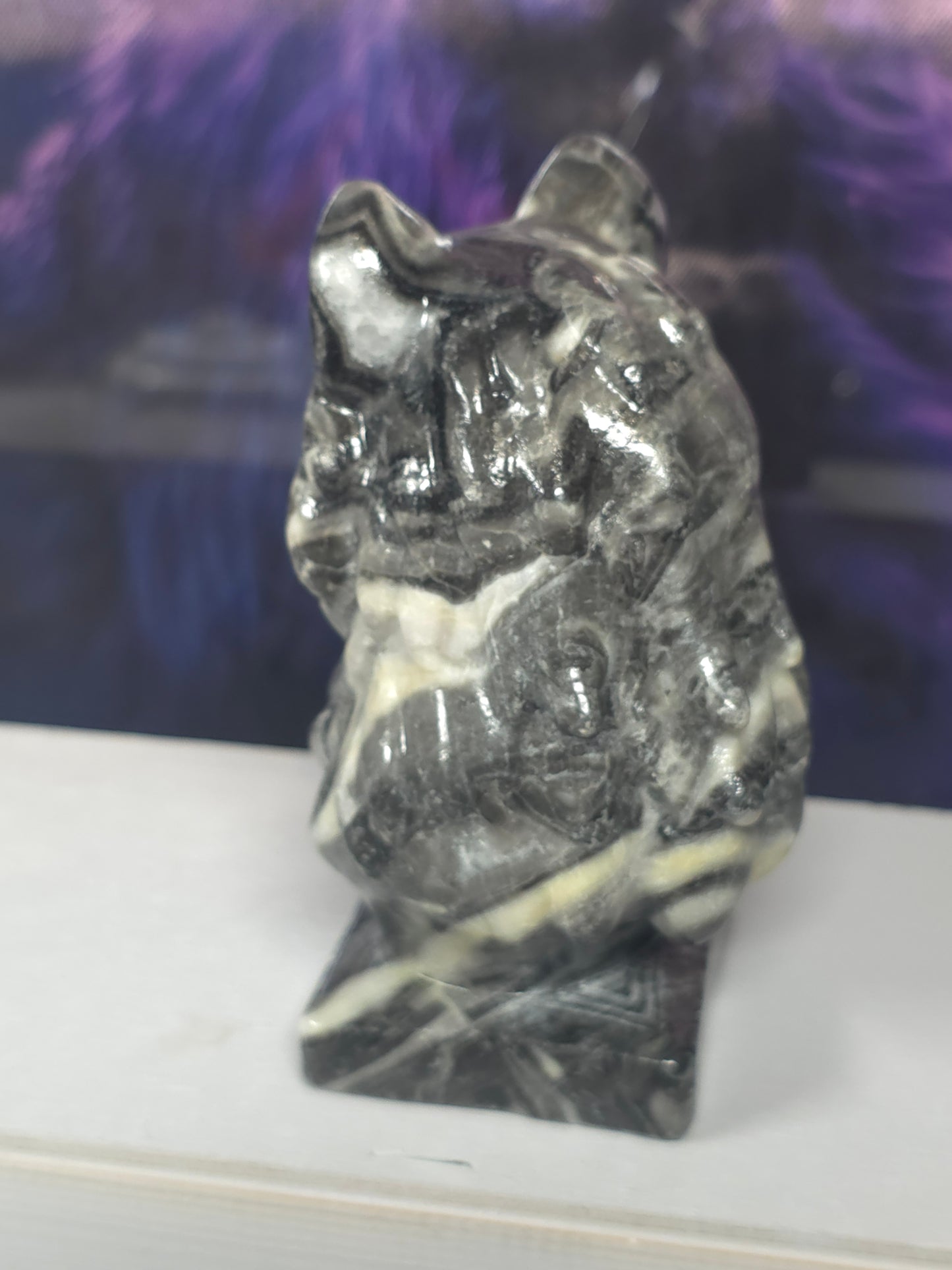 Marlke zebra jasper  large wolf bust 598grams