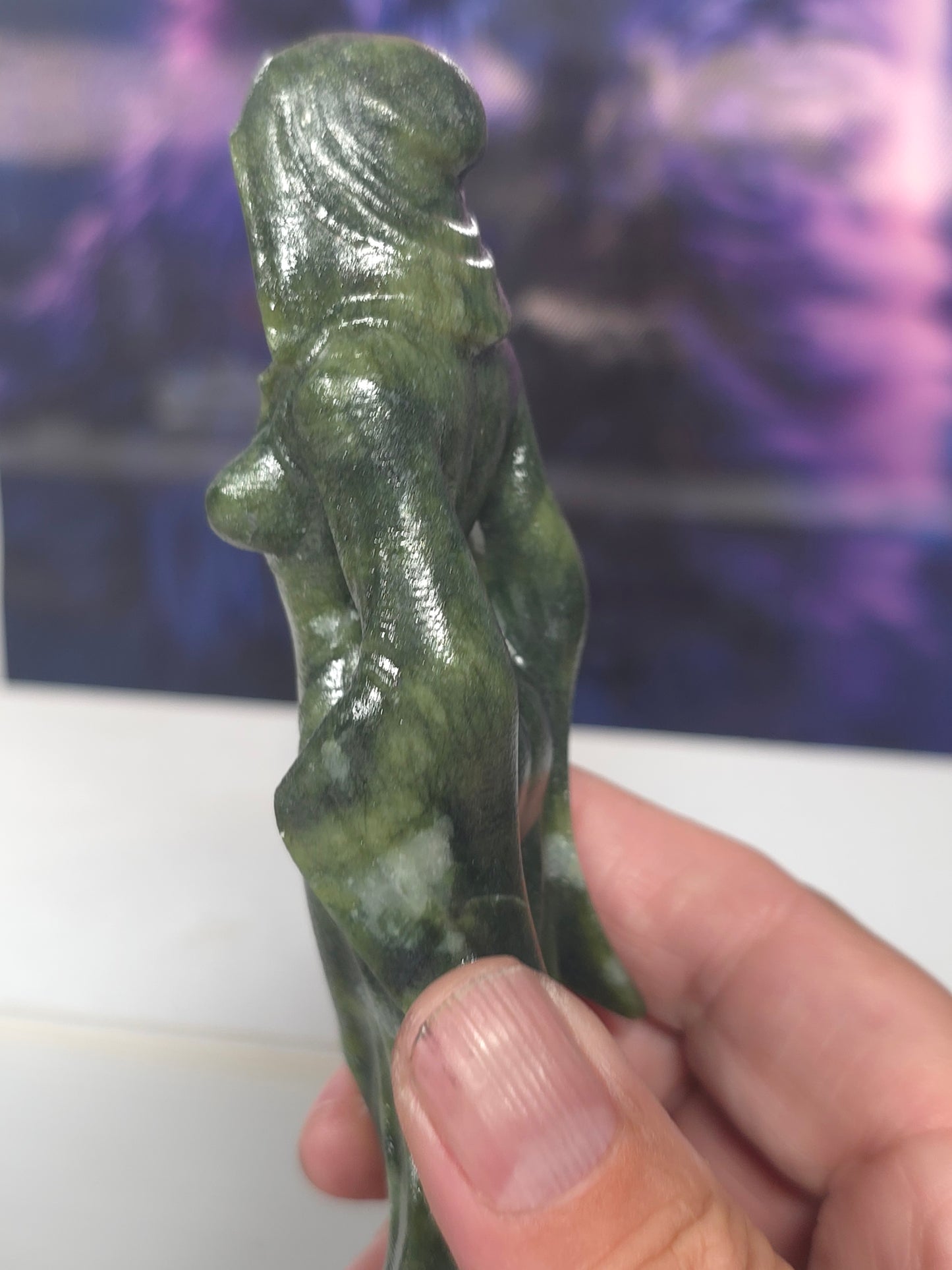 Serpentine jade ghost lady elegance