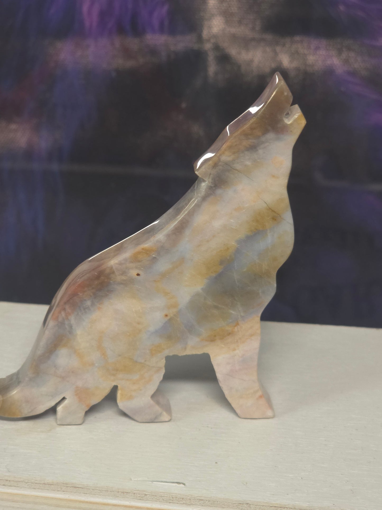 Indonesia wolf carving chalcodony