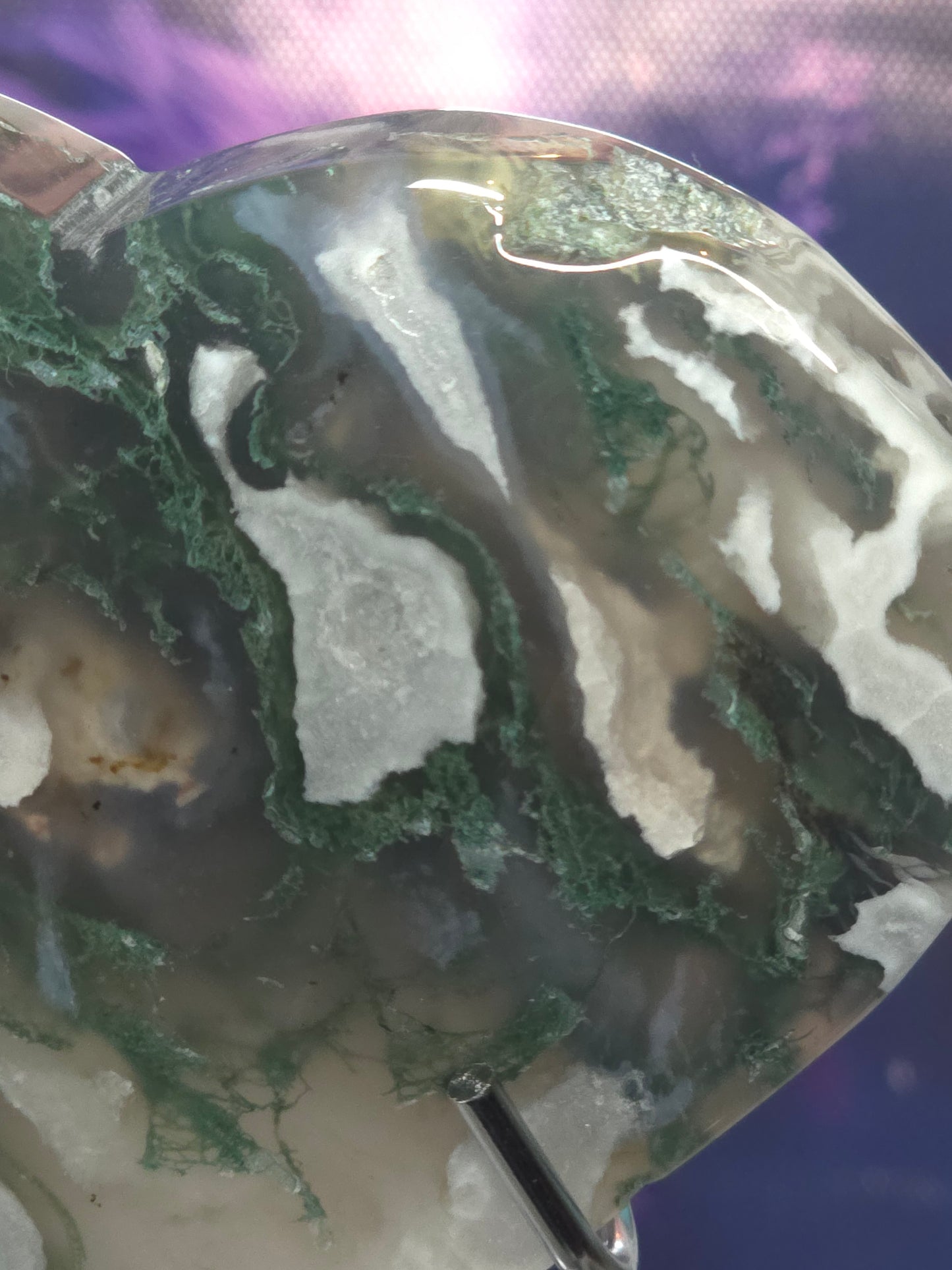 Moss agate heart on stand